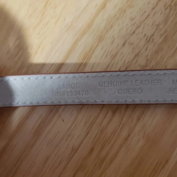 Liz Claiborne Leather Belt - Picture 4 of 4